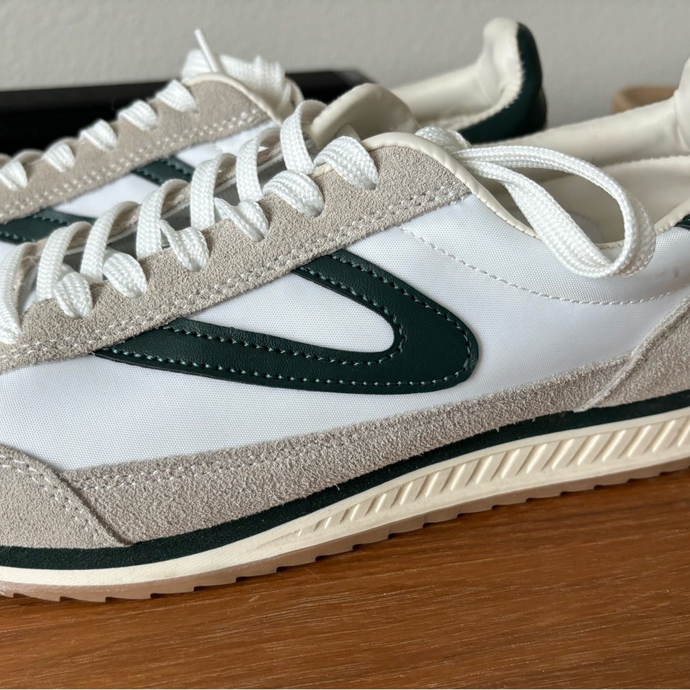 NWOT TRETORN green and white sneakers